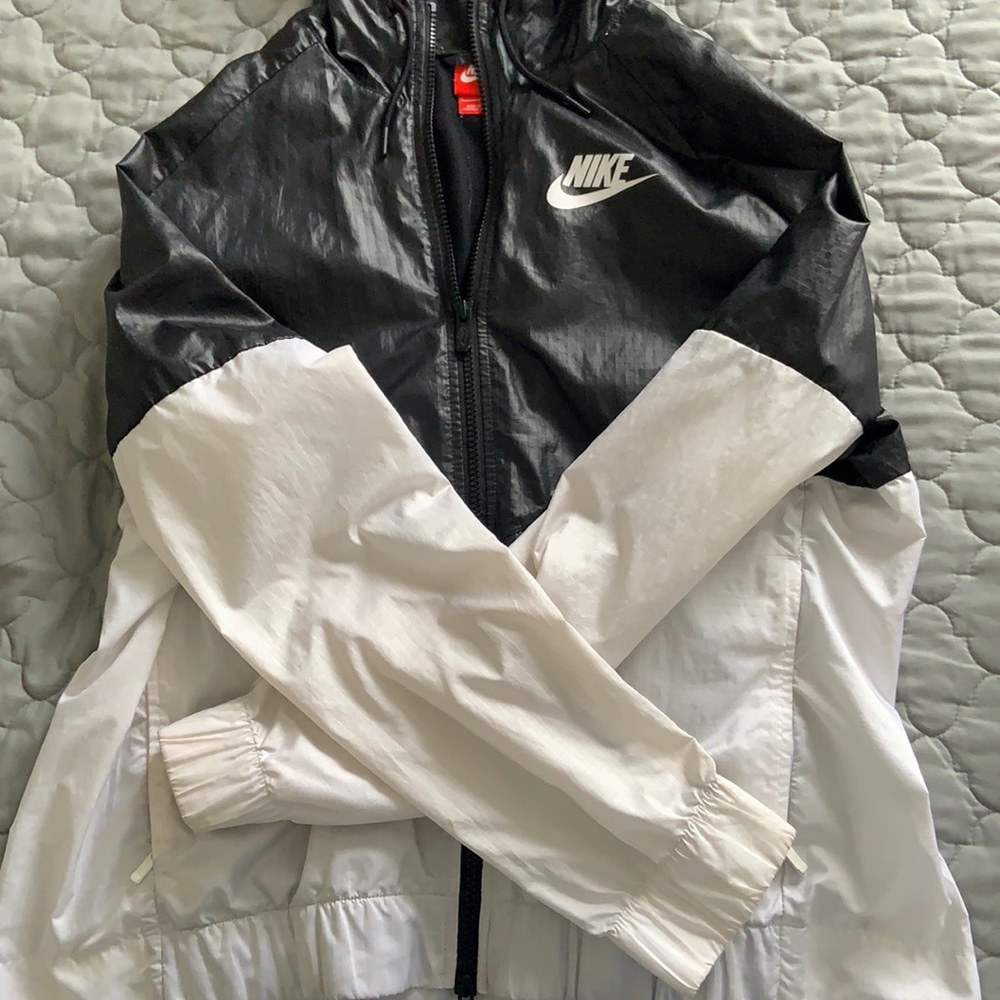 Black and White Nike Windbreaker